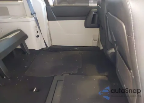 2010 Chrysler Town & Country Touring Plus from USA, damaged, VIN 2A4RR8D19AR480359